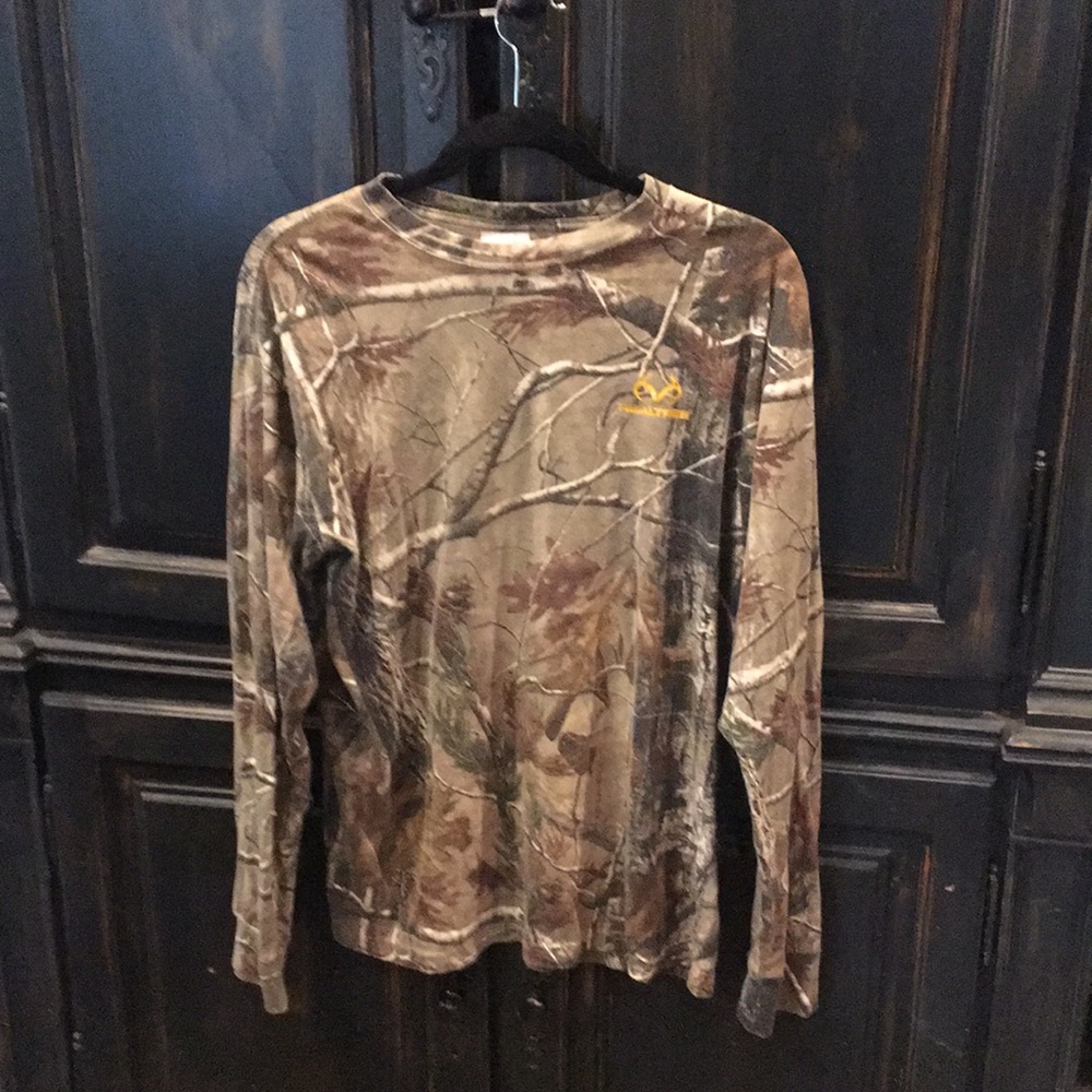 Long sleeve t-shirt